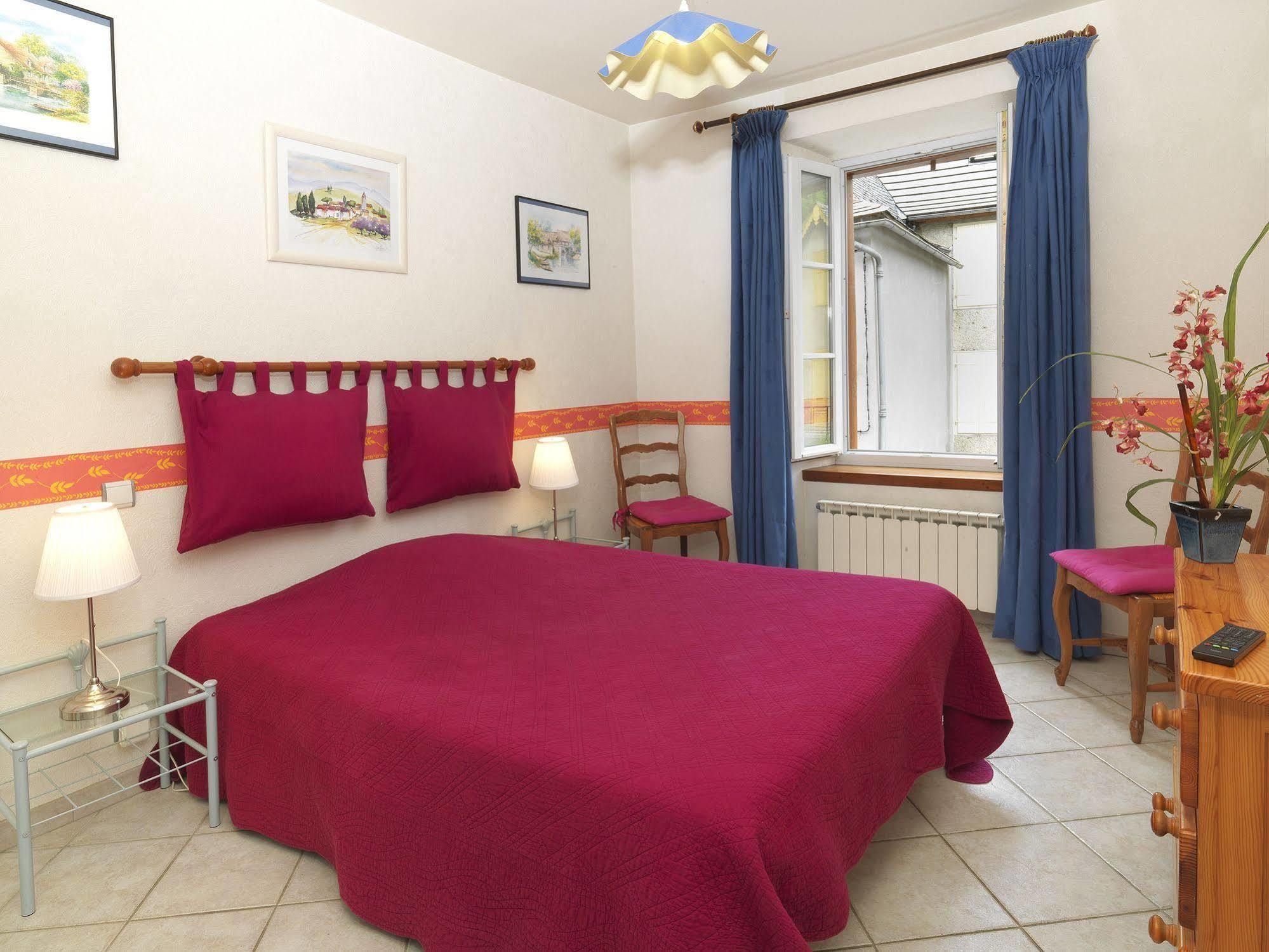 Auberge De L'Isard Saint-Denis  Exteriör bild