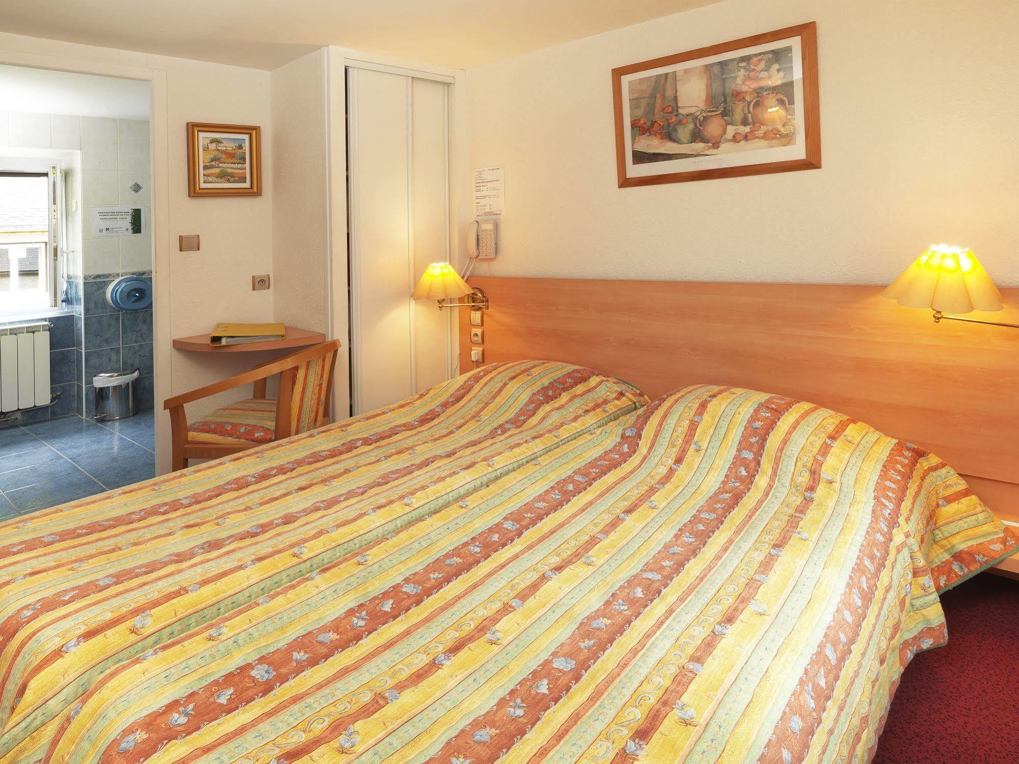 Auberge De L'Isard Saint-Denis  Exteriör bild